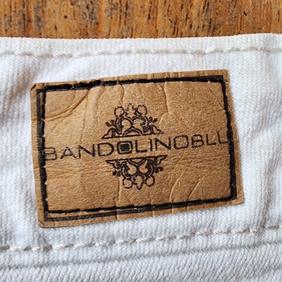 Bandolino White Jean Shorts Size 8 - Picture 13 of 13